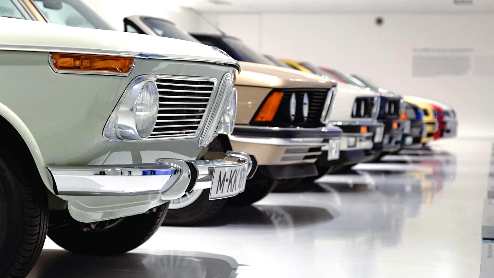 Software-Defined Vehicles & Cloud-Native Platforms